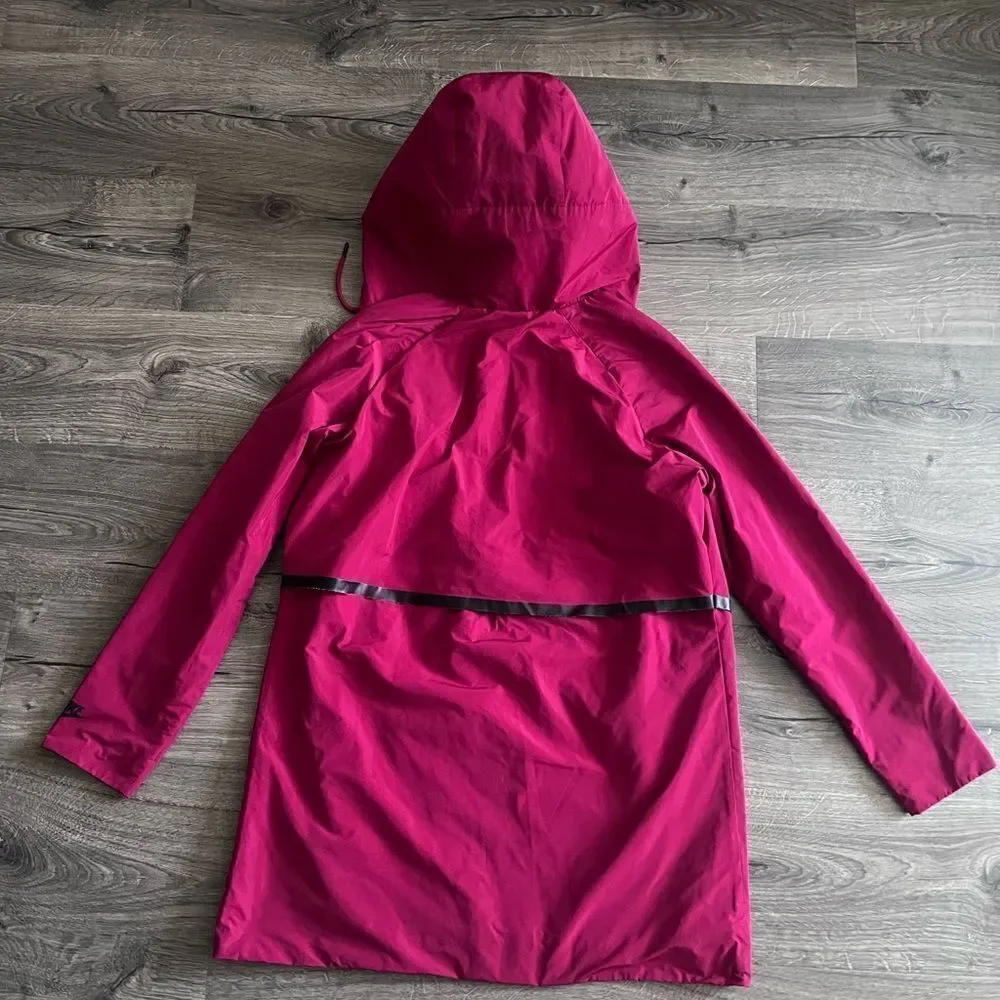 Nike Womens Waterproof Asymmetric Zip Tech Jacket Coat w/Hood Maroon 804032 Sz M